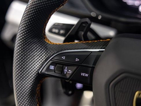 Used 2019 Lamborghini Urus image 30