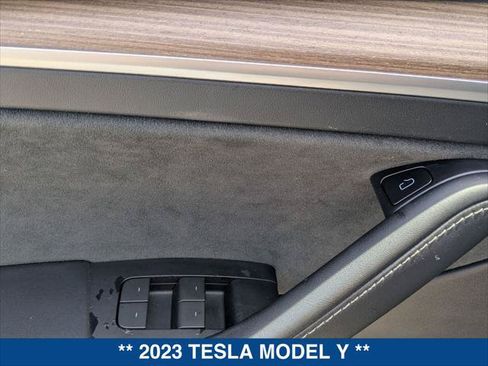 Used 2023 Tesla Model Y Long Range AWD/4WD image 11
