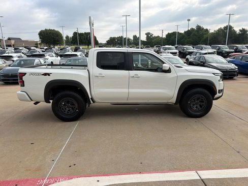Used 2026 Nissan Frontier PRO-4X AWD/4WD image 6