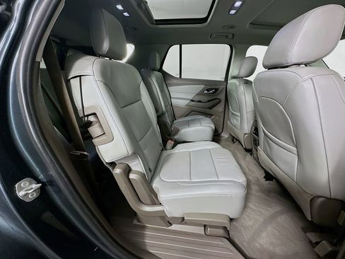 Used 2018 Chevrolet Traverse LT image 29