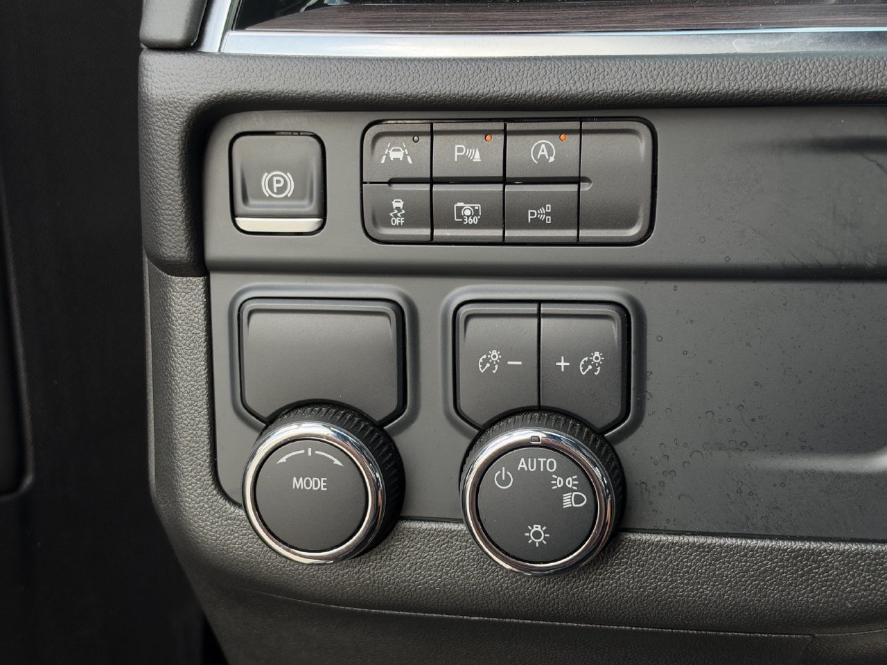 Certified 2025 Chevrolet Tahoe LT RWD image 22
