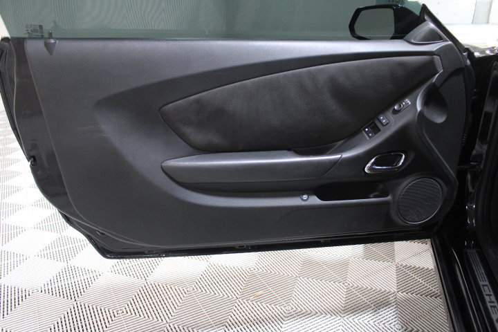 Used 2014 Chevrolet Camaro SS w/ RS Package RWD image 15