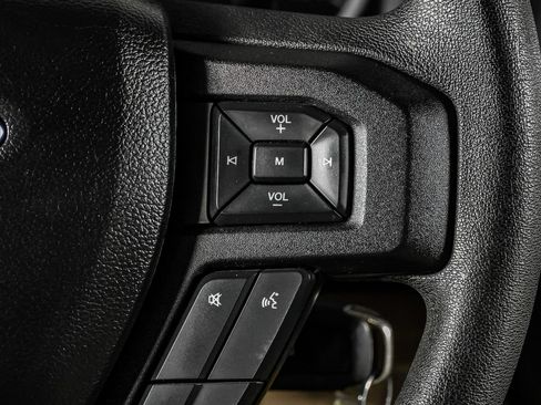 Used 2017 Ford F250 XLT w/ XLT Premium Package AWD/4WD image 18