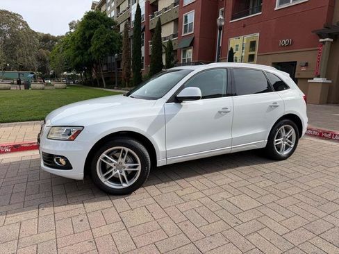 Used 2015 Audi Q5 2.0T Premium Plus w/ Technology Package AWD/4WD image 3