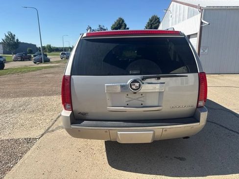 Used 2008 Cadillac Escalade ESV AWD image 11