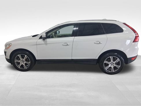 Used 2011 Volvo XC60 T6 image 8