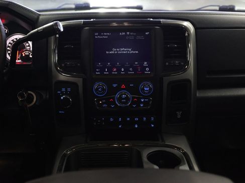 Used 2018 RAM 2500 Big Horn w/ Sport Appearance Group AWD/4WD image 32