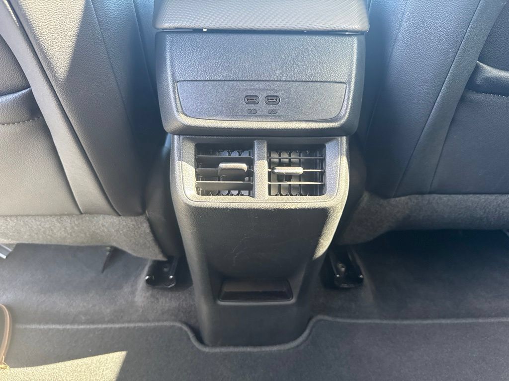 Used 2025 Chevrolet Equinox LT w/ Convenience Package II AWD/4WD image 23