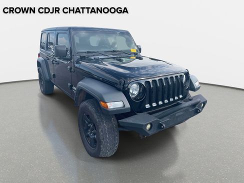 Used 2018 Jeep Wrangler Unlimited Sport AWD/4WD image 7