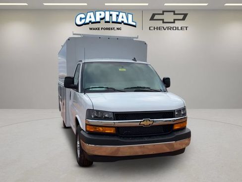 New 2025 Chevrolet Express 3500 w/ Power Convenience Package RWD image 8