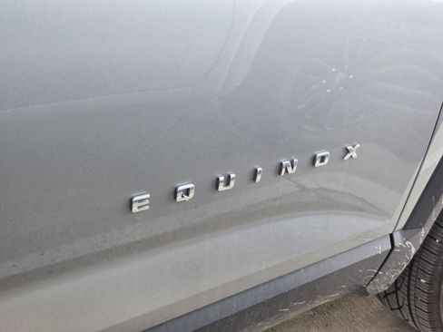 Certified 2026 Chevrolet Equinox LT FWD image 9