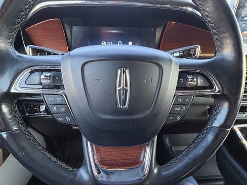 Used 2022 Lincoln Navigator Reserve image 23