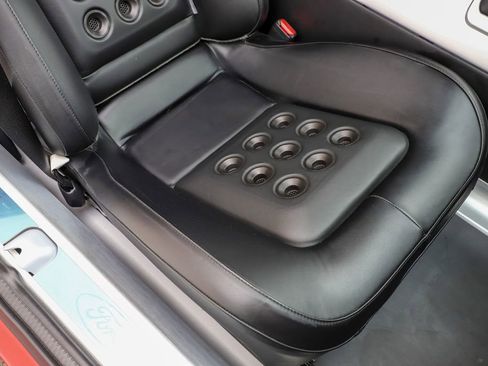 Used 2006 Ford GT RWD image 73