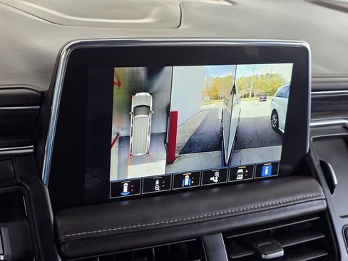 Used 2022 GMC Yukon XL SLT w/ SLT Luxury Package image 20