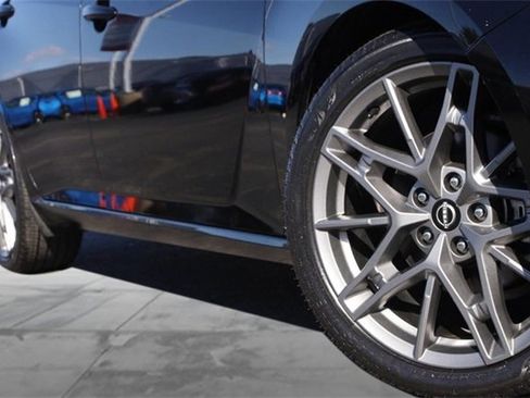 Certified 2024 Nissan Altima 2.0 SR image 3