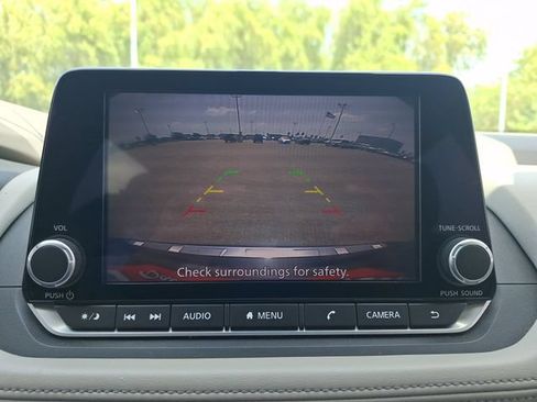 Certified 2023 Nissan Rogue SV FWD image 14