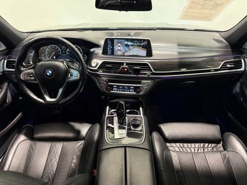Used 2017 BMW 750i xDrive AWD/4WD image 13