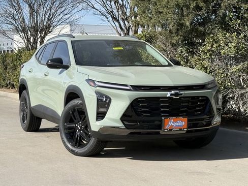 New 2026 Chevrolet Trax ACTIV w/ Driver Confidence Package image 2