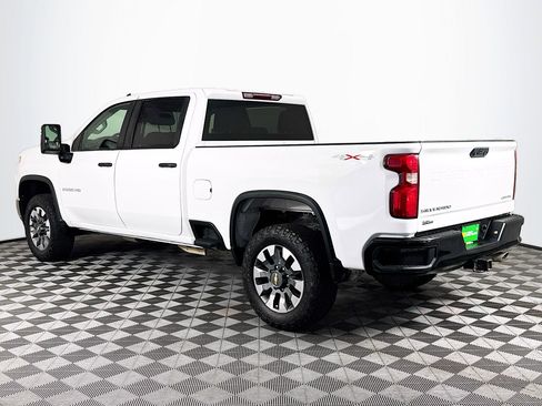 Used 2022 Chevrolet Silverado 2500 Custom w/ Custom Value Package image 6