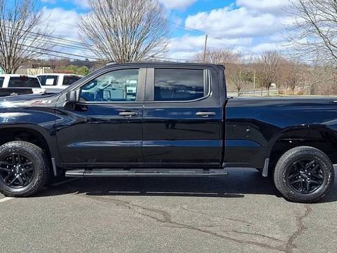 Certified 2022 Chevrolet Silverado 1500 Custom Trail Boss w/ LPO, Dark Essentials Package image 5