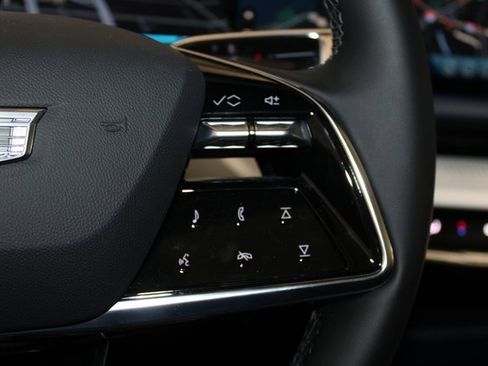 New 2026 Cadillac Optiq Sport 2 image 27