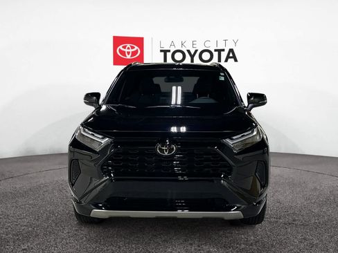 Used 2025 Toyota RAV4 SE image 10