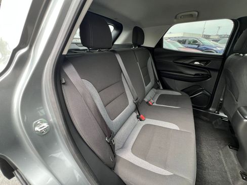 Used 2025 Chevrolet TrailBlazer LT FWD image 33