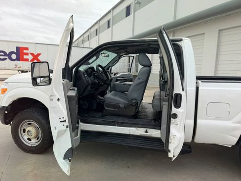Used 2016 Ford F250 XL w/ Power Equipment Group AWD/4WD image 17