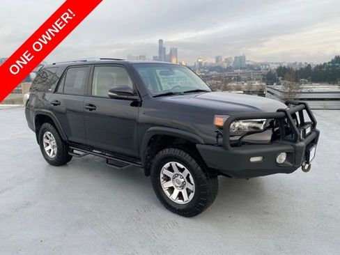 Used 2016 Toyota 4Runner SR5 Premium image 1