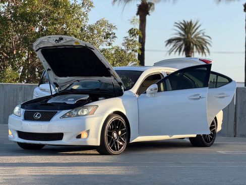 Used 2010 Lexus IS 350 w/ Luxury Plus Value Edition RWD image 9