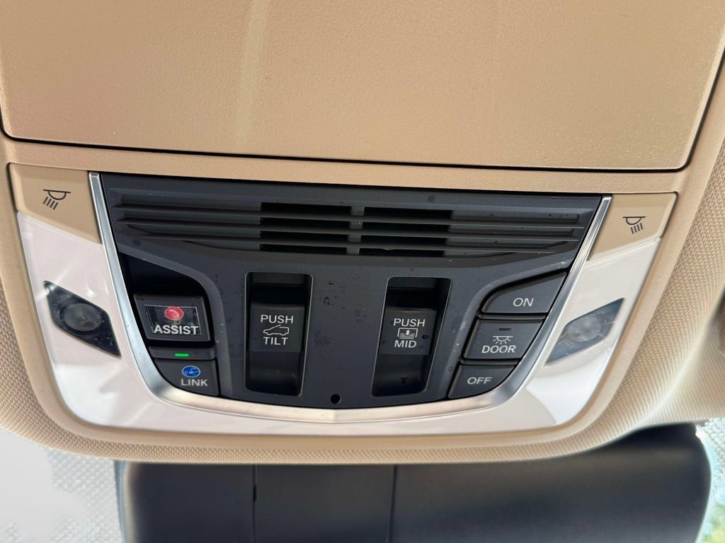 Certified 2024 Acura RDX SH-AWD image 25