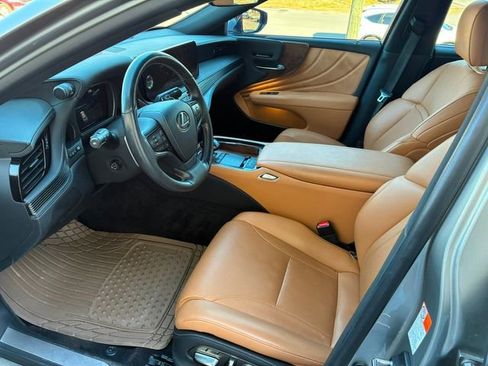 Used 2021 Lexus LS 500 w/ Accessory Package (Z2) image 18