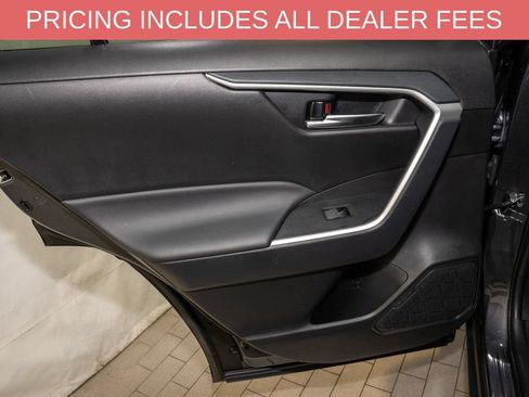 Used 2025 Toyota RAV4 XLE AWD/4WD image 9