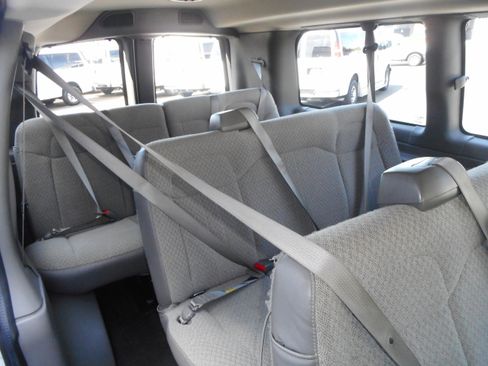 Used 2017 Chevrolet Express 3500 LT w/ LT Preferred Equipment Group image 22