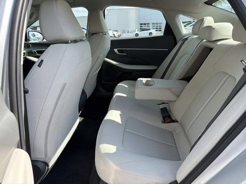 Used 2025 Hyundai Sonata SEL FWD image 13