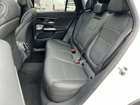 New 2026 Mercedes-Benz GLC 300 4MATIC image 23