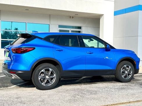 Used 2025 Chevrolet Blazer LT image 4