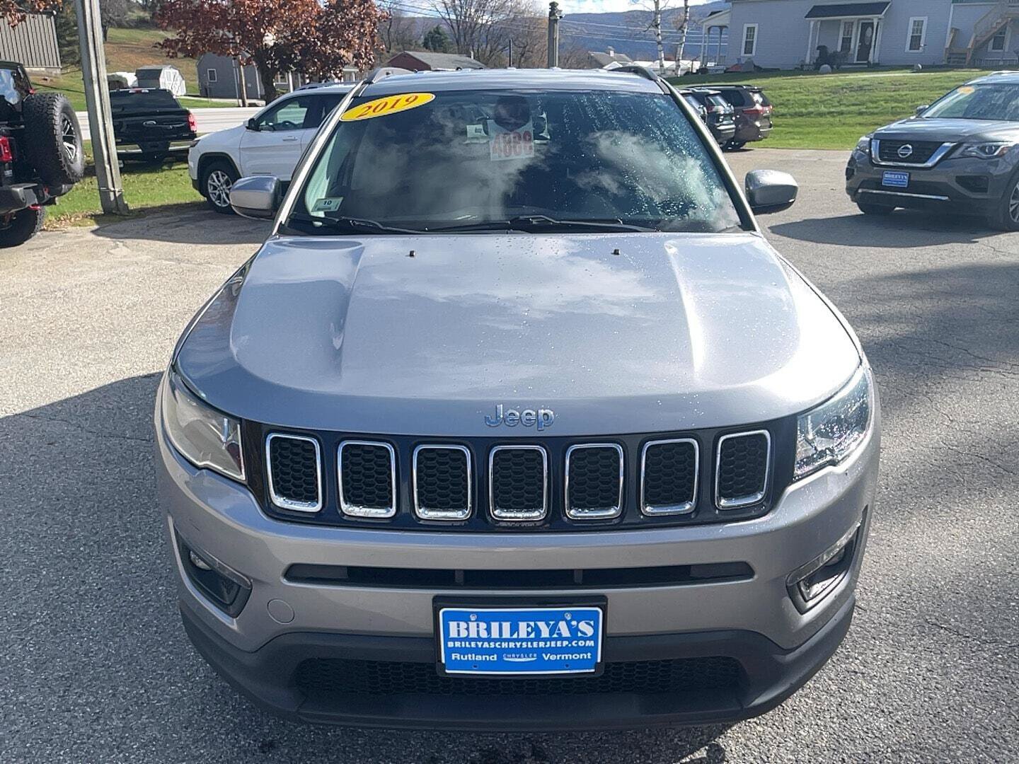 Certified 2019 Jeep Compass Latitude w/ Popular Equipment Group AWD/4WD image 3