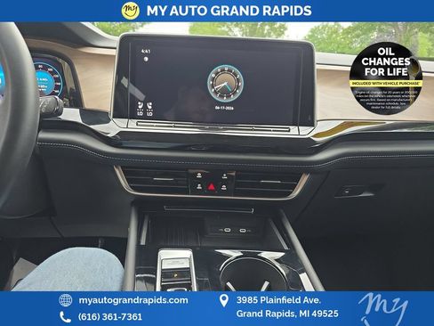 Used 2025 Volkswagen Atlas SE AWD/4WD image 18