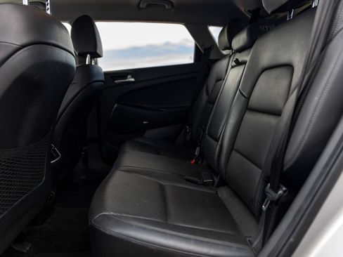Used 2021 Hyundai Tucson Limited image 7