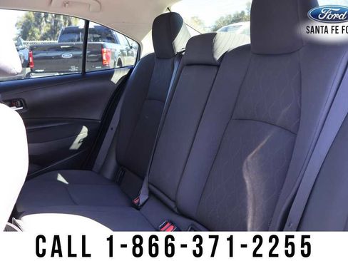 Used 2020 Toyota Corolla LE image 17