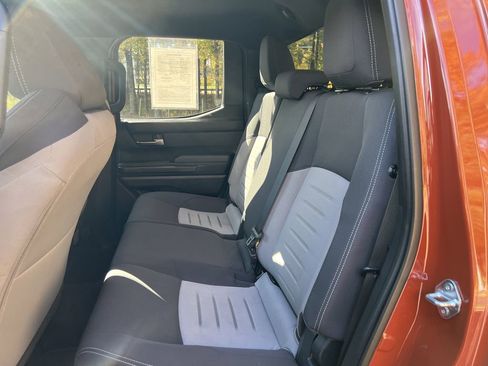 Used 2025 Toyota Tacoma TRD Off-Road image 15