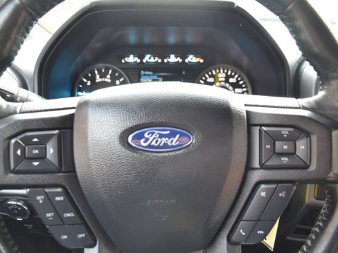 Used 2020 Ford F150 XLT w/ Equipment Group 302A Luxury image 9