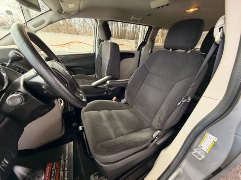 Used 2019 Dodge Grand Caravan SE image 57