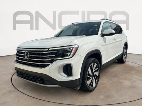 Used 2024 Volkswagen Atlas SE image 4