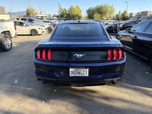 Used 2019 Ford Mustang Coupe RWD image 5