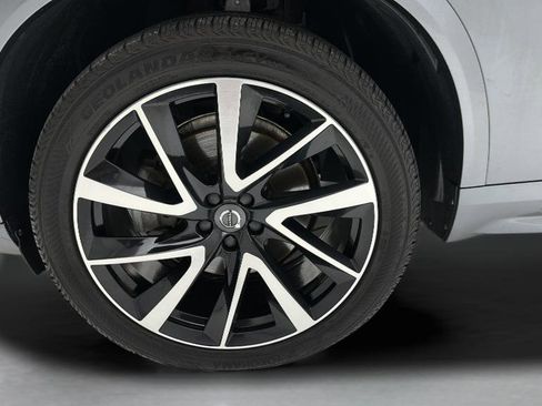 Used 2019 Volvo XC90 T6 Momentum w/ Advanced Package AWD/4WD image 8