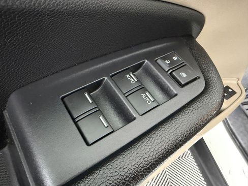 Used 2016 Honda Pilot EX-L image 10