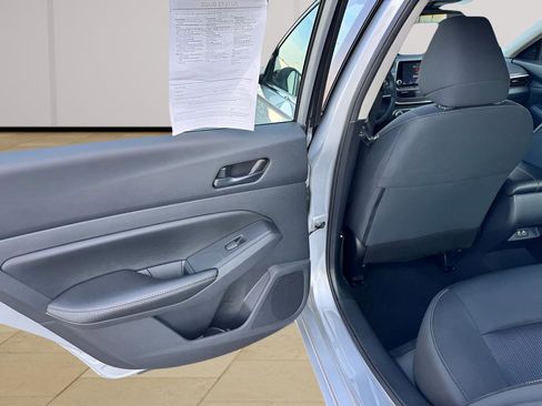 Used 2024 Nissan Altima 2.5 SV FWD image 26