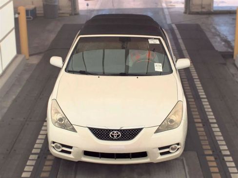 Used 2008 Toyota Solara SLE FWD image 2